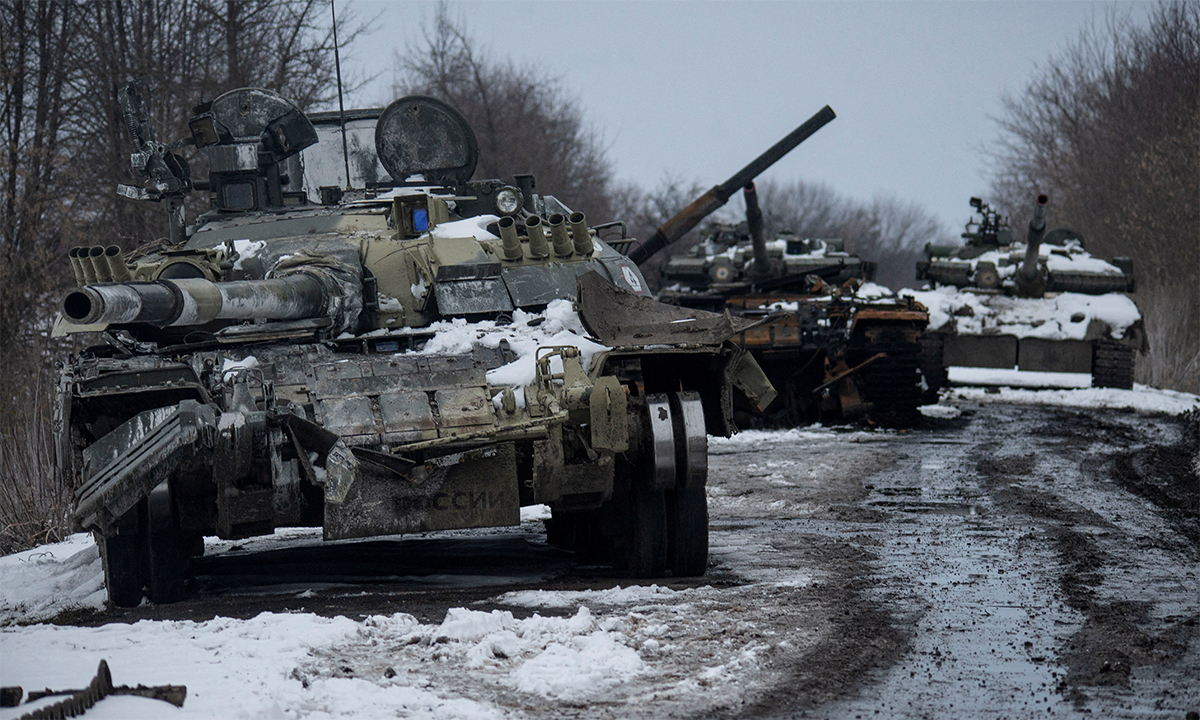 Xe tăng Nga bị phá hủy tại tỉnh Sumy, Ukraine tháng 3/2022. Ảnh: Reuters