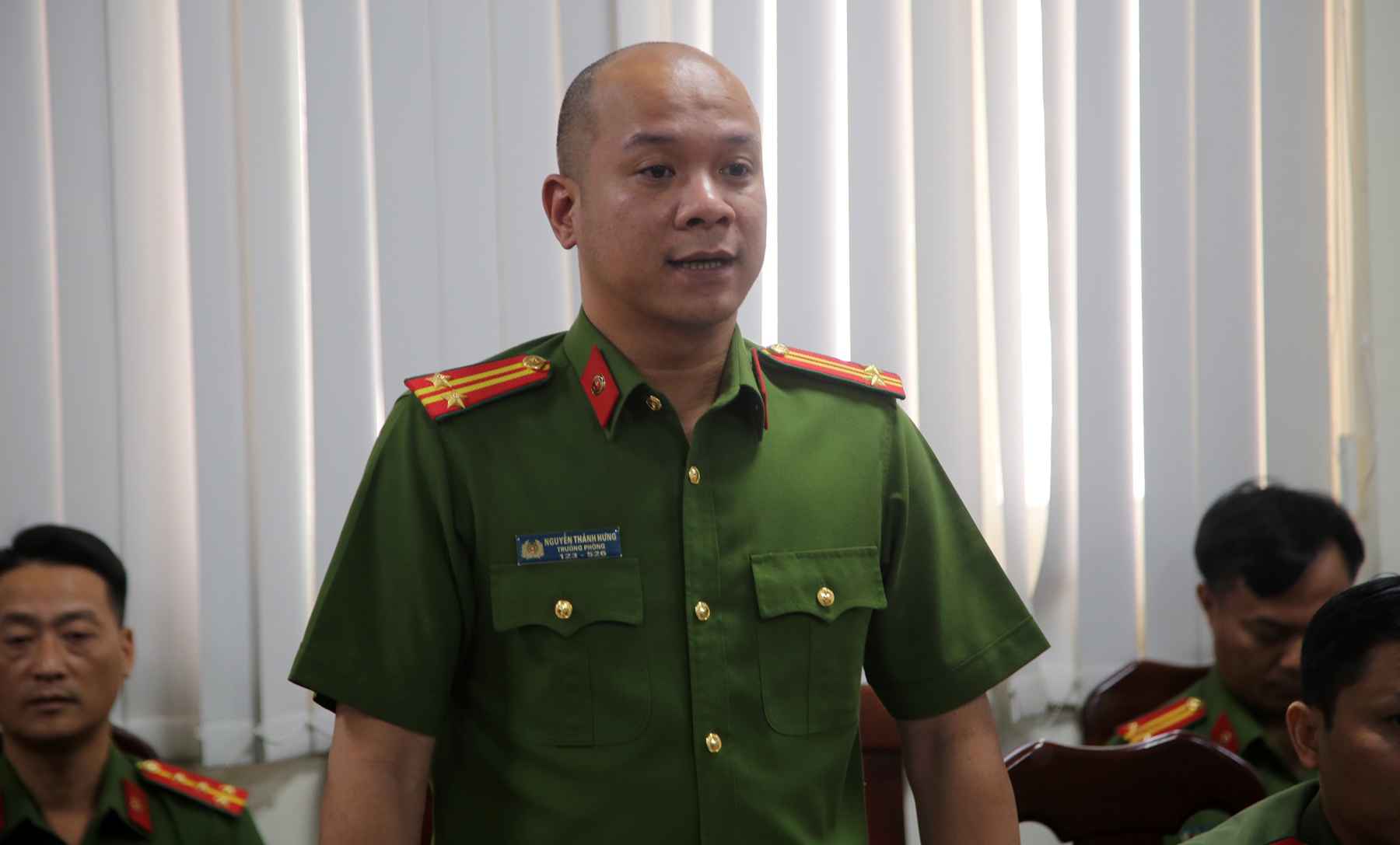 Trung tá Nguyễn Thành Hưng, Trưởng phòng Cảnh sát Hình sự, tại buổi họp báo chiều 9/1. Ảnh: Quốc Thắng